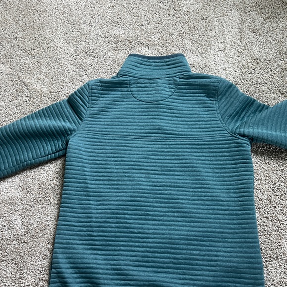 L.L Bean Women’s Ailight Knit Pullover, blue color, size XS. - Picture 3 of 3